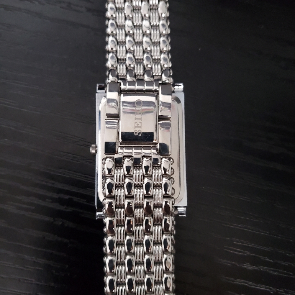 🔥RARE - NEW Old Stock Seiko SQ Tank Roman Dial Quartz Men's Watch - Picture 3 of 4